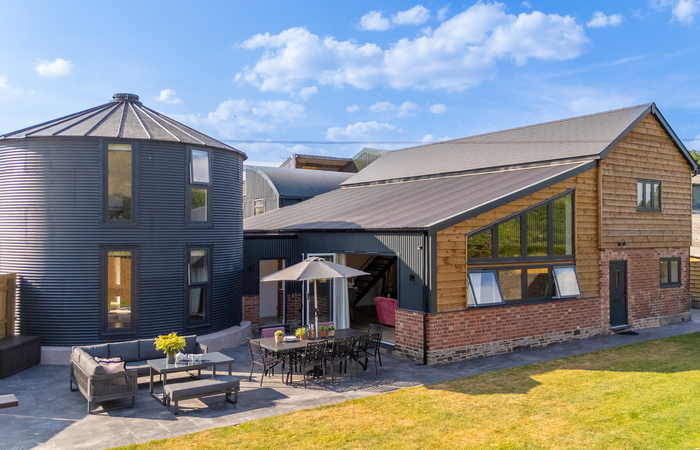 An image of 'The Parlour'