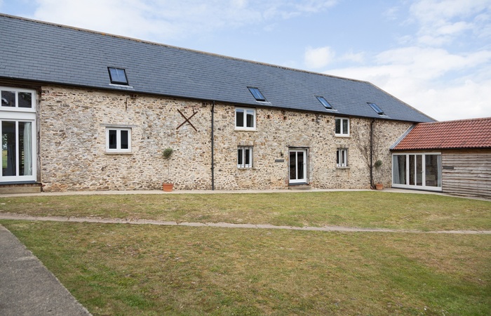 An image of 'WHINCHAT BARNS'