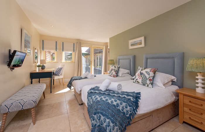 An image of 'FOXCOMBE'