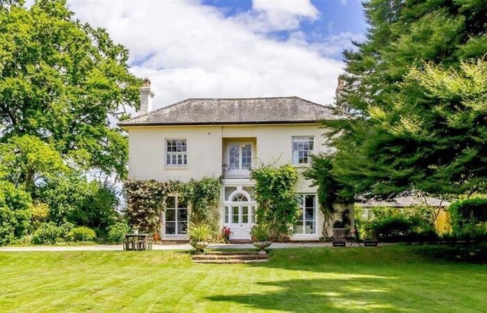 An image of 'Bromsash House'