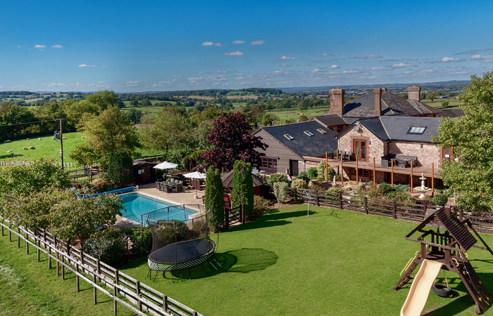 An image of 'HILLYDAYS'