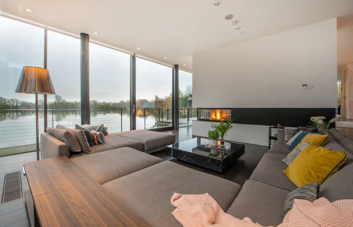 An image of 'THE GLASS HOUSE'