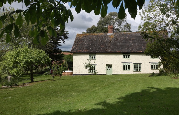 An image of 'Cherry Tree Farmhouse'