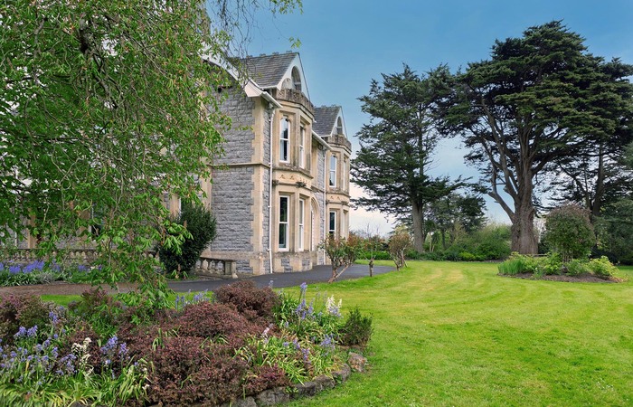 An image of 'COWSLIP MANOR'