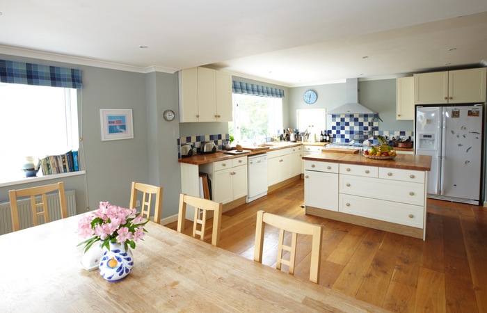 An image of 'Floraldene and The Boat House'